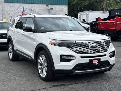 Used 2023 Ford Explorer Platinum w/ Technology Package AWD/4WD image 1