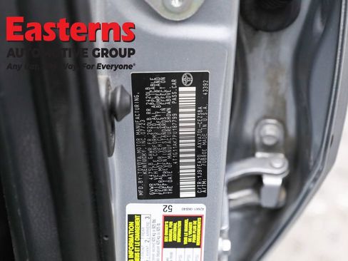 Used 2023 Toyota Camry SE image 9