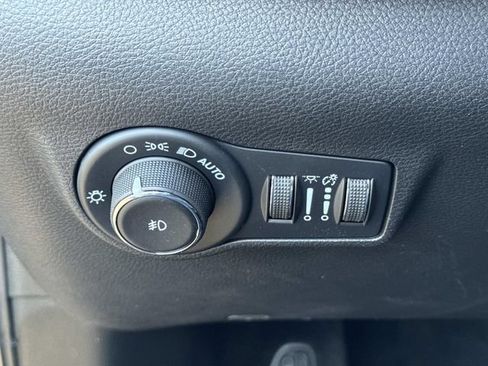 Used 2023 Jeep Compass Limited AWD/4WD image 27