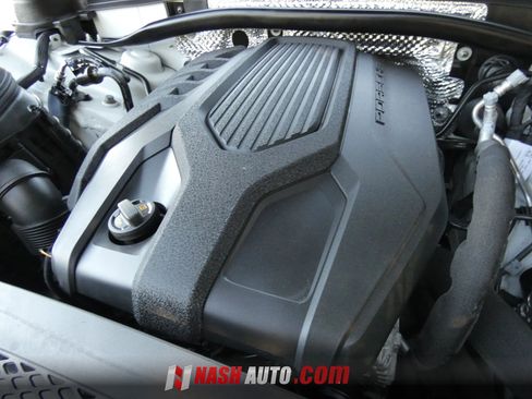 Used 2024 Porsche Macan AWD/4WD image 78