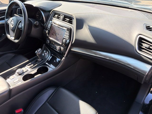 Used 2023 Nissan Maxima SV w/ Floor Mat Group FWD image 11
