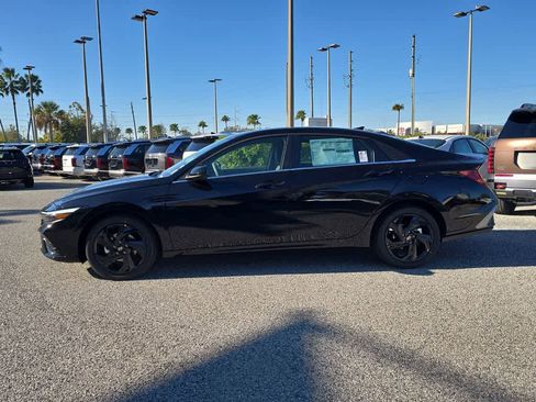 New 2026 Hyundai Elantra SEL Sport Premium image 3