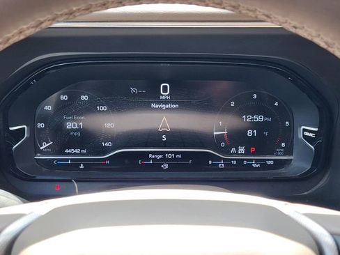 Used 2023 GMC Yukon Denali w/ LPO, Floor Liner Package AWD/4WD image 13