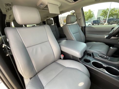 Used 2019 Toyota Sequoia Limited w/ Safety & Convenience Package image 22