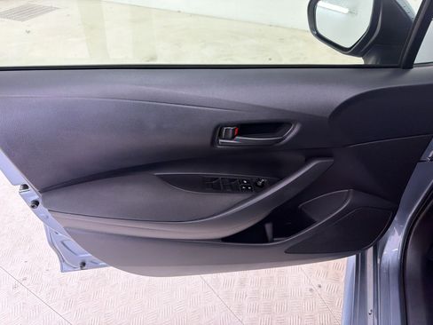 Used 2025 Toyota Corolla LE FWD image 13
