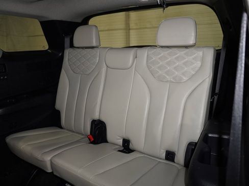 Used 2022 Hyundai Palisade Limited image 17