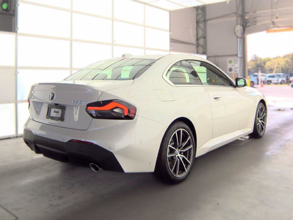 Used 2026 BMW 230i xDrive Coupe w/ Premium Package AWD/4WD image 5