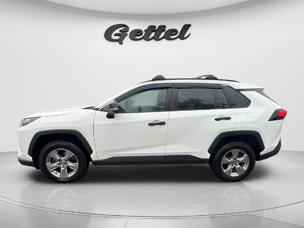Used 2024 Toyota RAV4 XLE AWD/4WD image 8