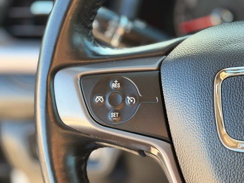 Used 2019 GMC Acadia SLE w/ Driver Alert Package I image 16