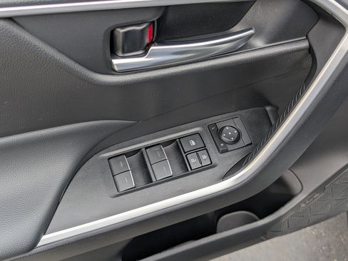 Used 2025 Toyota RAV4 XLE image 15