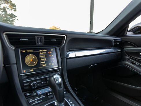 Used 2016 Porsche 911 Carrera image 33