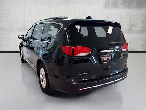 Used 2017 Chrysler Pacifica Touring-L Plus image 7