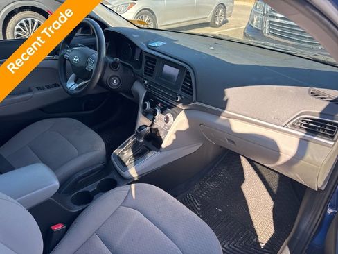 Used 2019 Hyundai Elantra SE image 5