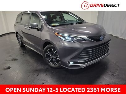 Used 2025 Toyota Sienna Platinum