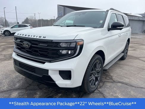 New 2026 Ford Expedition Platinum w/ Stealth Appearance Package image 6