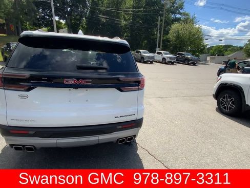 Certified 2025 GMC Acadia Elevation AWD/4WD image 8