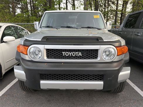 Used 2008 Toyota FJ Cruiser 2WD image 3
