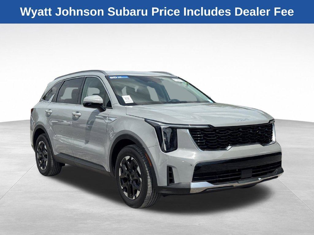 Used 2025 Kia Sorento S FWD image 9
