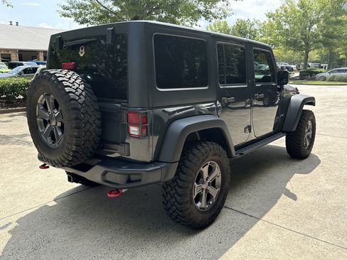 Used 2017 Jeep Wrangler Unlimited Rubicon AWD/4WD image 7