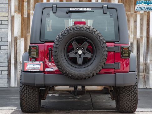 Used 2013 Jeep Wrangler Unlimited Sport w/ Max Tow Pkg AWD/4WD image 5