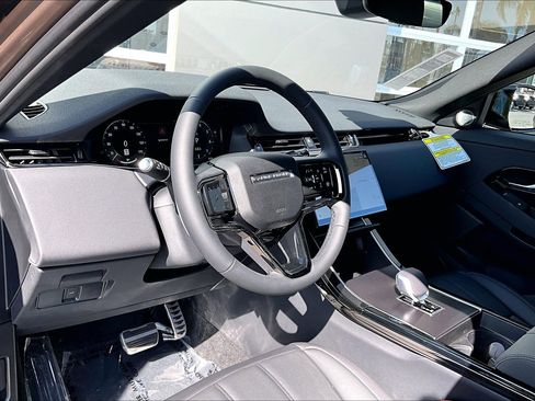 New 2026 Land Rover Range Rover Evoque Dynamic SE AWD/4WD image 6