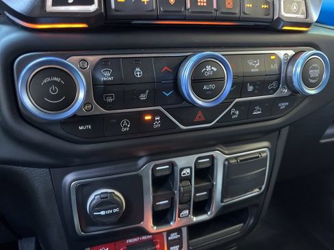 Used 2020 Jeep Gladiator Rubicon AWD/4WD image 43