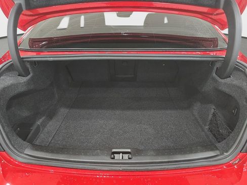 Used 2022 Volvo S60 T8 R-Design image 29