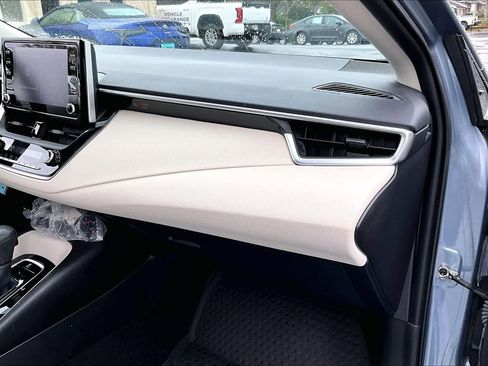 Used 2020 Toyota Corolla LE image 18