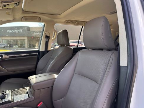 Used 2020 Lexus GX 460 Premium image 21