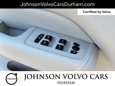 Used 2023 Volvo XC60 B5 Ultimate w/ Climate Package FWD image 19