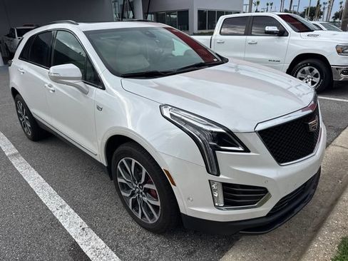 Used 2022 Cadillac XT5 Sportv w/ Technology Package AWD/4WD image 2
