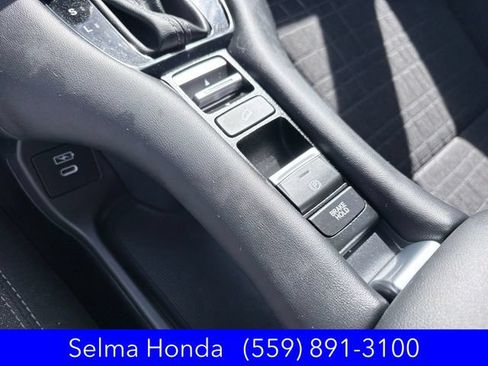 Certified 2024 Honda HR-V LX image 20