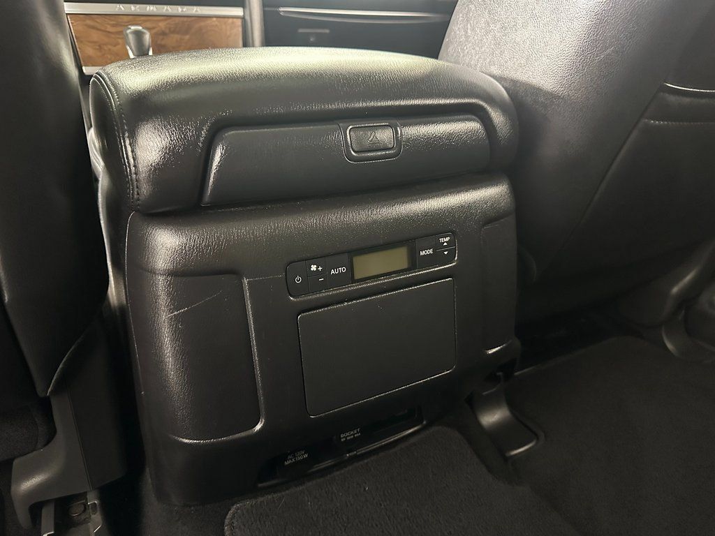 Used 2024 Nissan Armada SL AWD/4WD image 18