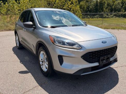 Used 2022 Ford Escape SE FWD image 12