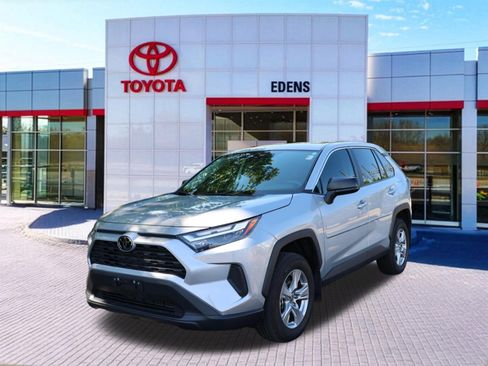Certified 2025 Toyota RAV4 LE AWD/4WD image 10