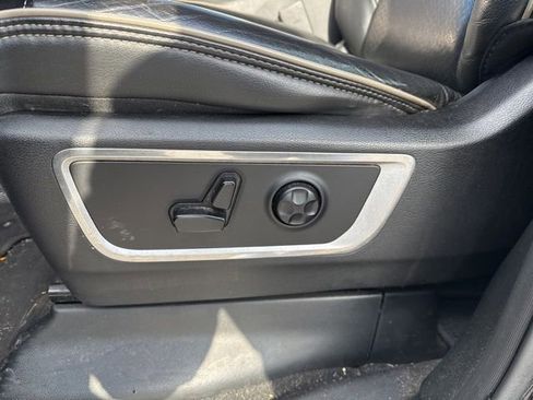 Used 2019 RAM 1500 Laramie image 14