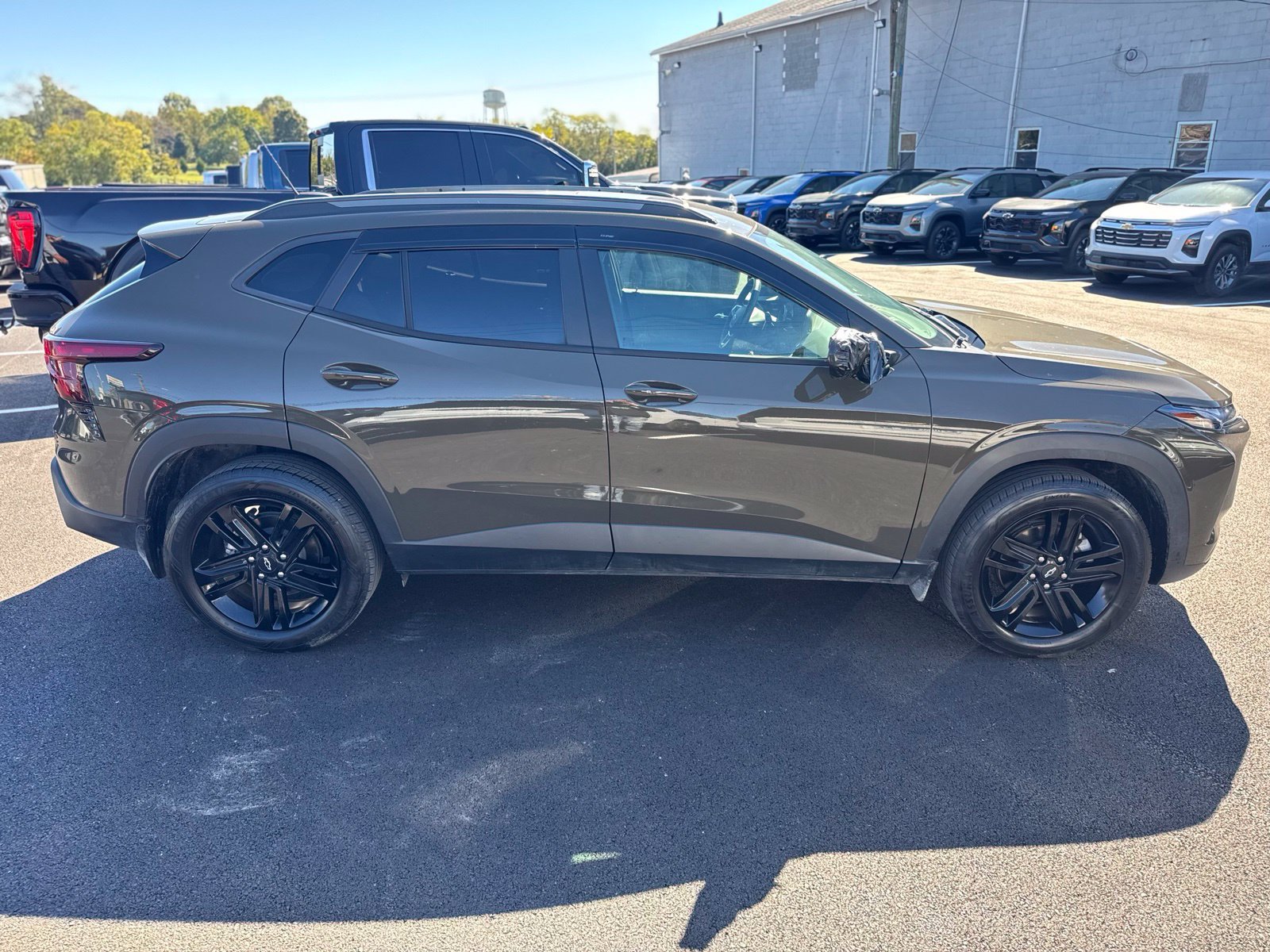 Used 2024 Chevrolet Trax ACTIV w/ Sunroof Package FWD image 7