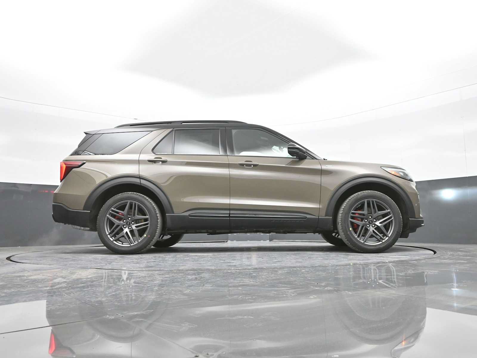 New 2026 Ford Explorer ST-Line w/ ST-Line Street Pack AWD/4WD image 67