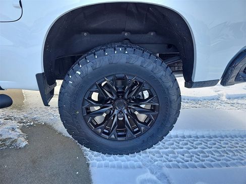 New 2026 Chevrolet Silverado 1500 Custom Trail Boss w/ LPO, Dark Essentials Package image 30