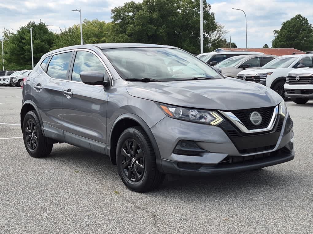 Used 2020 Nissan Rogue Sport S FWD image 2