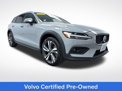 Used 2026 Volvo V60 B5 Cross Country Plus w/ Protection Package Premier AWD/4WD image 1