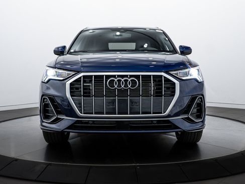 Certified 2024 Audi Q3 2.0T Premium Plus image 22