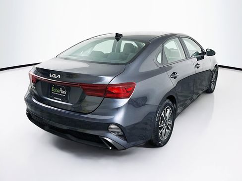 Used 2022 Kia Forte LXS FWD image 7