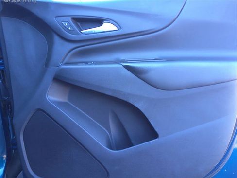 Used 2021 Chevrolet Equinox LT AWD/4WD image 19