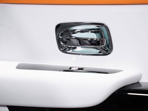 Used 2023 Rolls-Royce Cullinan w/ Cullinan Package image 19