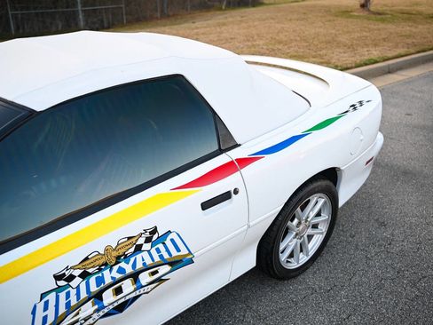 Used 1997 Chevrolet Camaro Z28 image 39