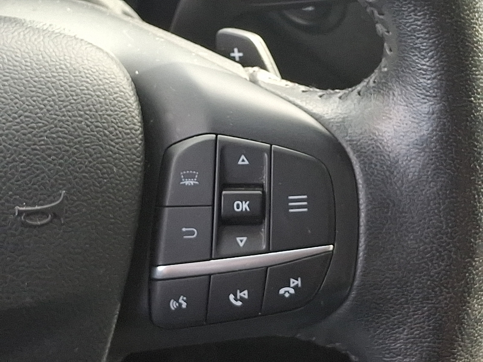 Used 2020 Ford Escape Titanium AWD/4WD image 22