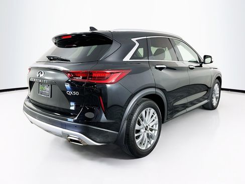 Used 2023 INFINITI QX50 Luxe AWD/4WD image 9