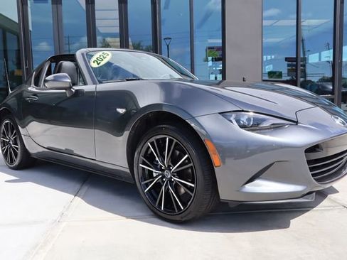 Used 2025 MAZDA MX-5 Miata RF Grand Touring RWD image 16