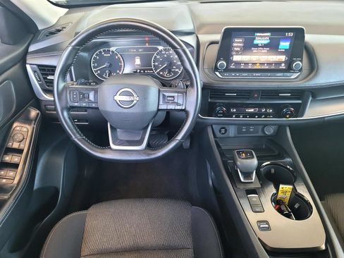 Used 2025 Nissan Rogue SV FWD image 18